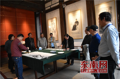 “翰墨僑心·情系八閩”中美文化之旅福建行交流團(tuán)與福州市文聯(lián)開展交流活動