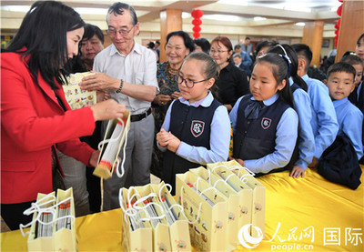 “納荷芽”中蒙出版交流工程圖書展暨贈送儀式舉行